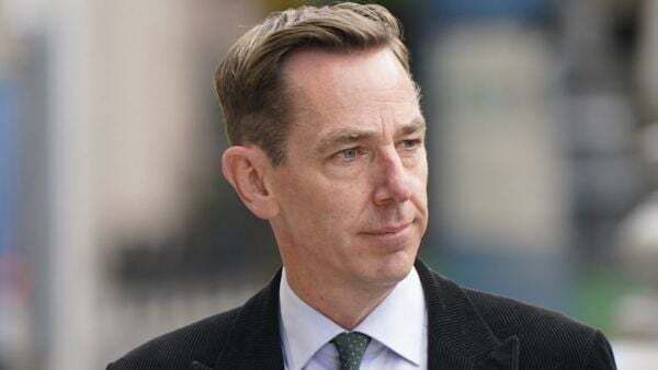 RTÉ must explain why they failed to publish internal review into Tubridy’s pay, TD says