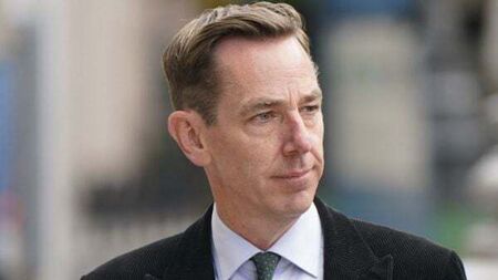 RTÉ must explain why they failed to publish internal review into Tubridy’s pay, TD says