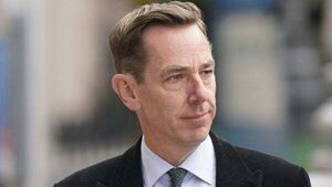 RTÉ must explain why they failed to publish internal review into Tubridy’s pay, TD says