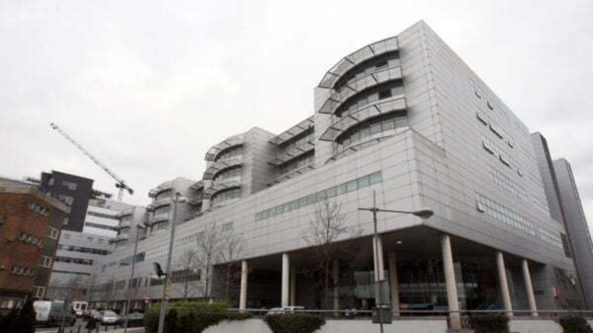 Professional performance of Belfast neurologist unacceptable, tribunal finds