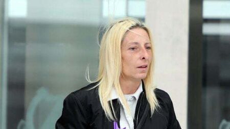 Woman who stole from 'vulnerable' pensioner with dementia avoids jail