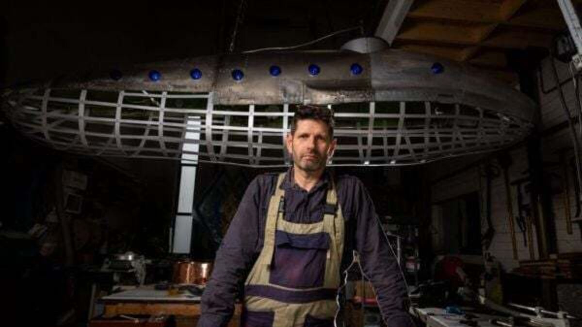 Submarine inventor honoured with sculpture made from recycled plane parts