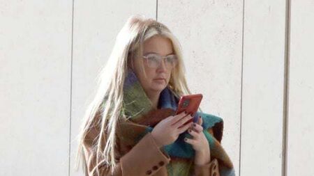 Woman assaulted and threw drink over former friend in pub