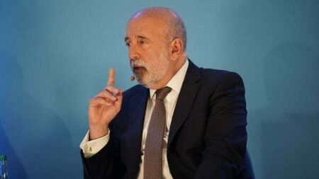 ‘Far too early’ to discuss reducing interest rates, says Central Bank governor