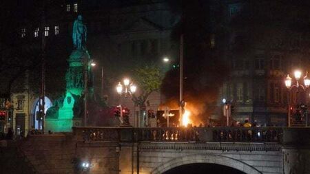 Dublin riots: Garda Public Order Unit stationed outside Leinster House