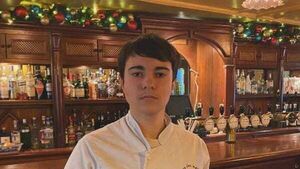 Macron congratulates French teen who disarmed Dublin attacker Macron congratulates French teen who disarmed Dublin attacker