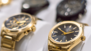 Jewellery worth €50,000 stolen from Athlone jewellery shop Jewellery worth €50,000 stolen from Athlone jewellery shop
