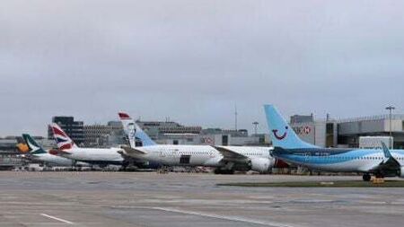 Passengers face hours of delays after Gatwick Airport system outage