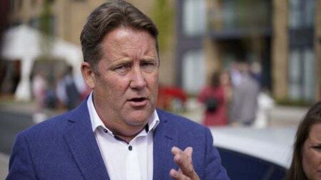 Minister fails to clarify if cut in Ukraine support could make more homeless