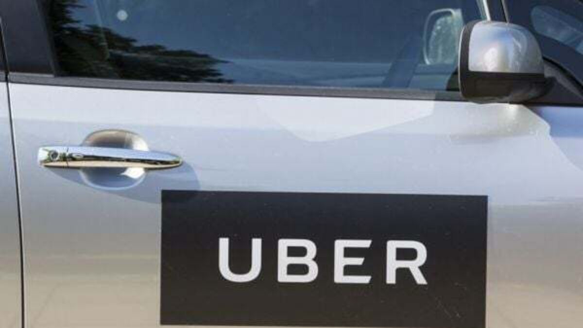 Uber should be allowed to operate to tackle rural transport issues, Senator says