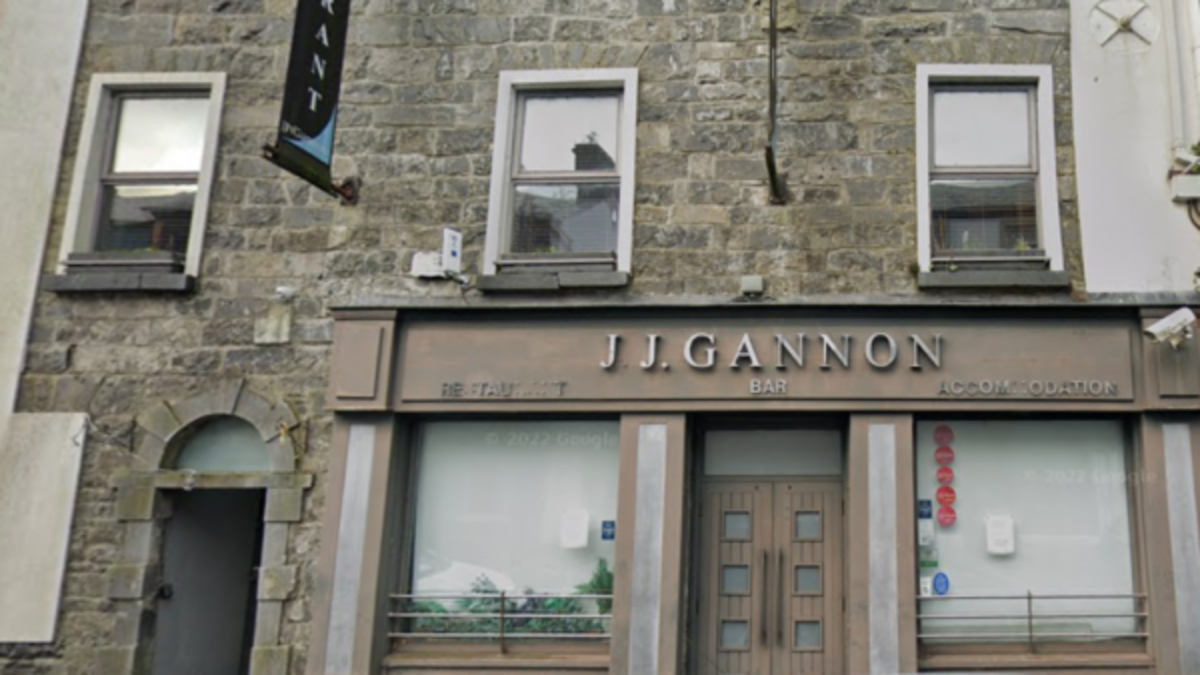 Department continues to ‘engage’ on plan to house asylum seekers in Mayo hotel