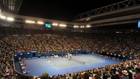 Champions return and revitalised Raducanu? – Australian Open talking points