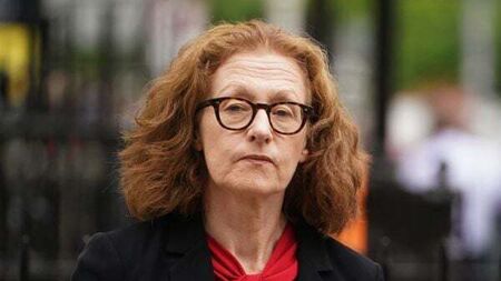 Former RTÉ finance chief’s exit package ‘was not approved by executive board’