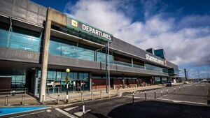 Flights resume at Shannon Airport after runway blocked by diverted flight Flights resume at Shannon Airport after runway blocked by diverted flight