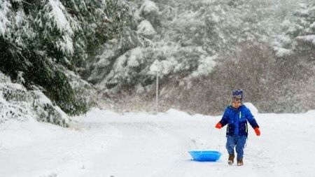 Met Éireann issues snow and ice warnings for several counties