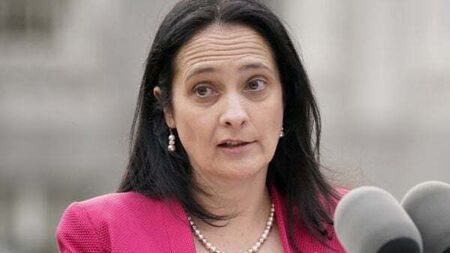 Ministers back Catherine Martin as she faces calls to step down over RTÉ crisis