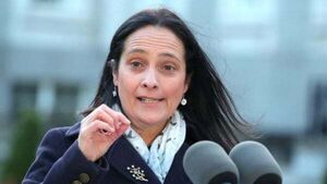 Catherine Martin criticised by opposition parties over RTÉ crisis