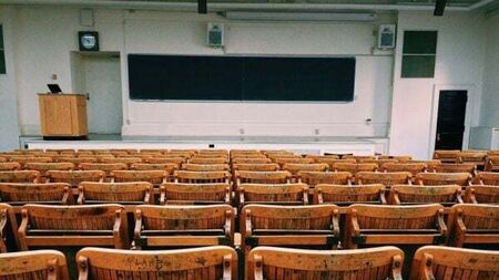 Dropout rate among first year college students rises to 15%