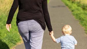 More mothers than fathers find it challenging to meet parenting standards, study finds