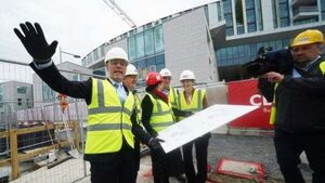 Stephen Donnelly ‘fully expects’ new children’s hospital to be completed this year Stephen Donnelly ‘fully expects’ new children’s hospital to be completed this year