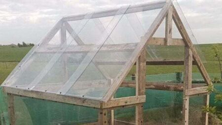 Community group using discarded Covid-19 guards for 'screen' houses