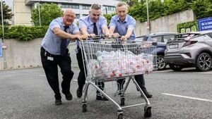Porters raise thousands for hospital with deposit returns Porters raise thousands for hospital with deposit returns