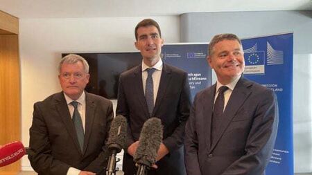 Minister says sticking to 5% spending rule would pose risk to public services