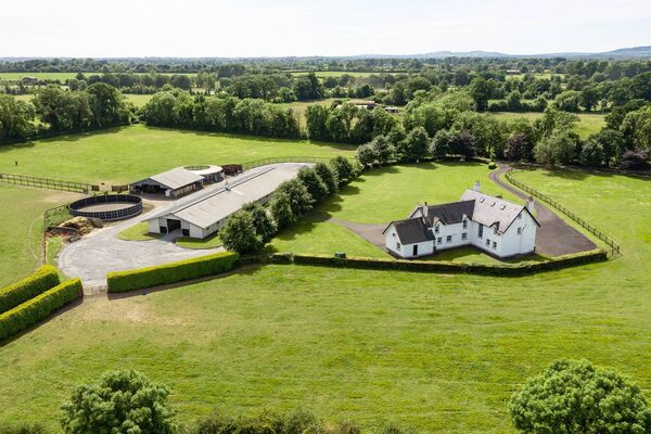 The property is situated between Naas and Newbridge 5 minutes from the M7 Junction 10 