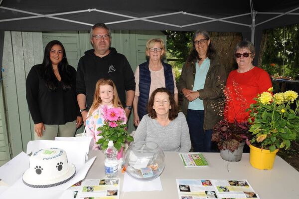 Kildare Animal Foundation Open Day Serika Naicker, Andy Boyce, Olivia Geraghty, Etna Leech, Geraldine O'Hanlon, Nicky Boyle and Dianne Kavanagh 