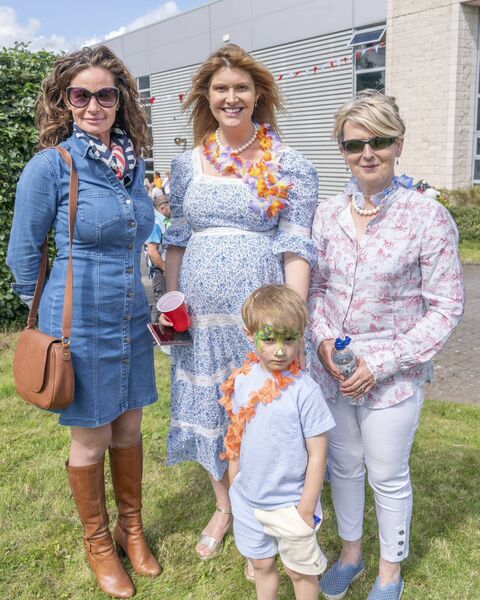 Tilly Jones, Jenny Pearson, Daire Pearson and Romey Pearson