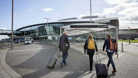 International visitor numbers up 8% in June 2024 compared to 2023