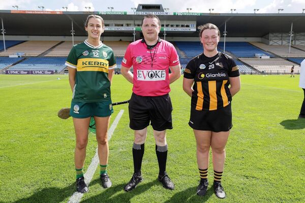 Referee Brian Kearney with Kerry's Ann Marie Leen and Kilkenny's Cria Langton before this years' Glen Dimplex All-Ireland Intermediate Camogie Championship Semi-Final Photo: ©INPHO/Laszlo Geczo