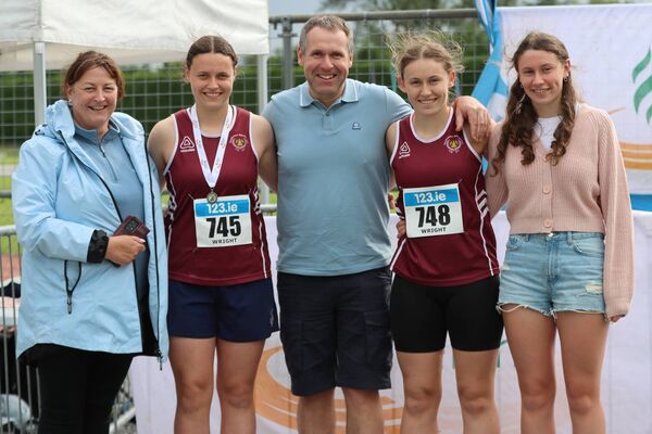 Wright family, including Holly and Cara who competed in the u20 Discus. Photo: Perri Williams