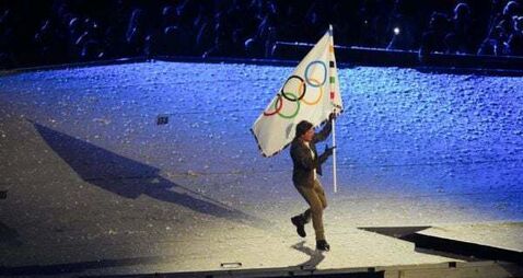 Tom Cruise brings Hollywood magic to Paris Olympics closing ceremony