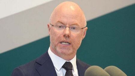 Things must improve at University Hospital Limerick, says Donnelly