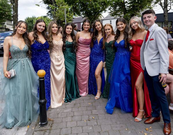 The girls looking stunning along side Darragh Hayes