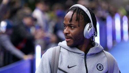 Raheem Sterling’s Chelsea future in doubt while pundits criticise his statement