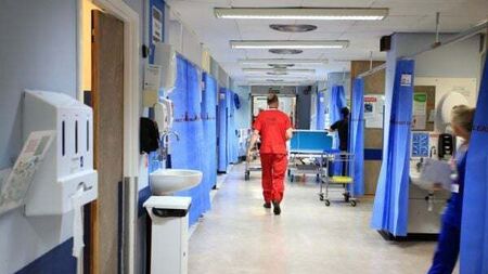 Hospital overcrowding: 292 patients waiting for beds