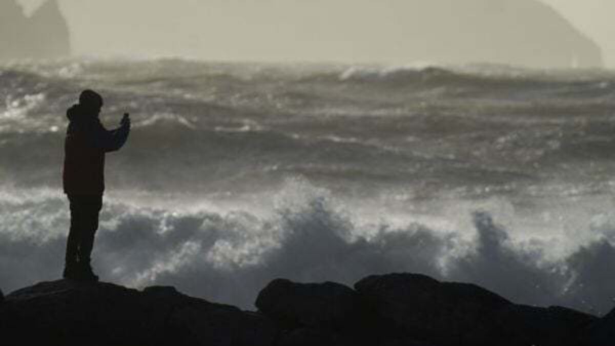 Yellow wind and rain warning issued for two counties