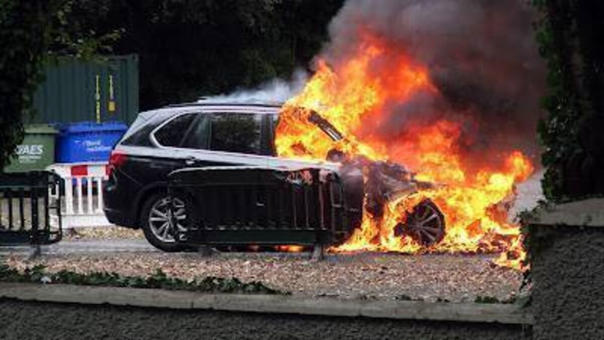 Car goes up in flames at busy Kildare coffee spot