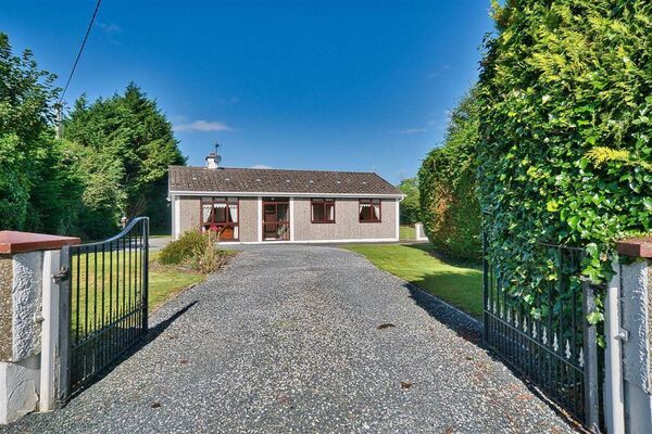 Lullymore West, Rathangan