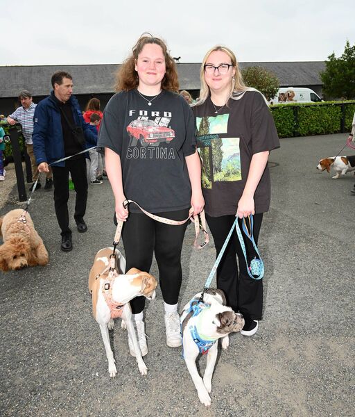 Laura Lee and Jade Coffey and thir dogs Feebe and Winnie 