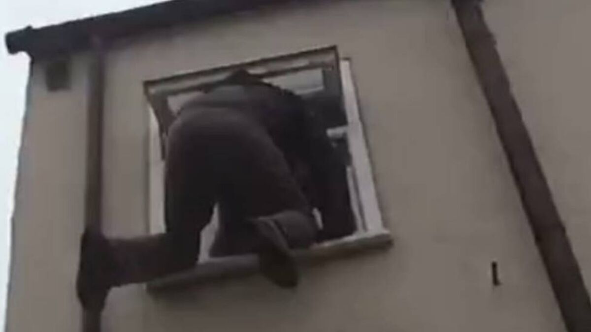 Kildare burglar needed gardaí to rescue him