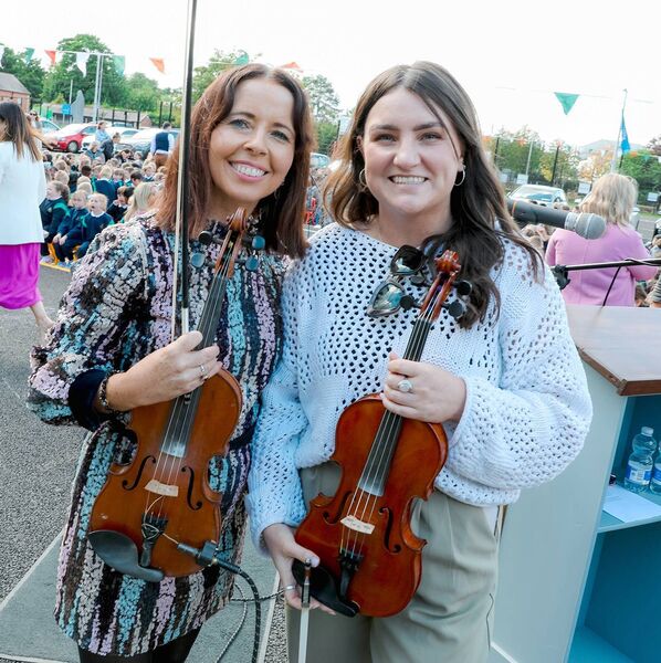 Teachers/Musicians Mairead Carroll and Aoise Dempsey