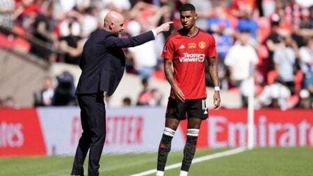 Erik Ten Hag backs Marcus Rashford to take confidence from recent goals