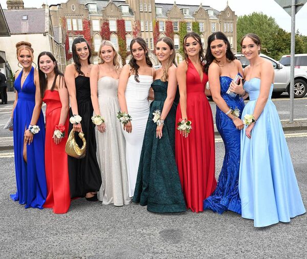 Lades at the Newbridge College Debutants Ball Lades at the Newbridge College Debutants Ball