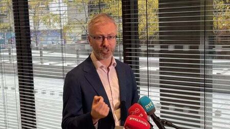 Minister calls for focus on facts as Simon Harris immigration ‘dog whistle’ criticised