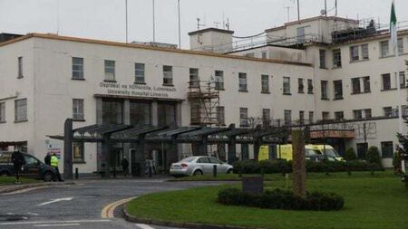 Trolley watch: 571 patients waiting for a bed in Irish hospitals