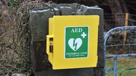 Warning as labels on some defibrillator pads display incorrect expiry date