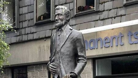 No sign of repairs to damaged Naas statue